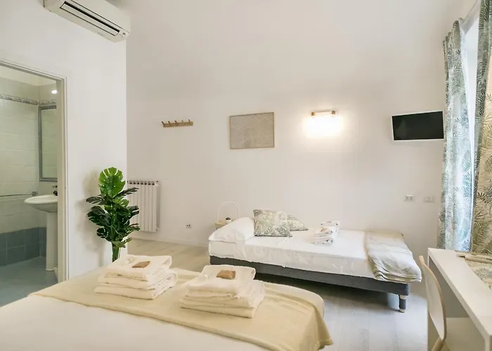 Oda ve Kahvaltı White Candia Roma