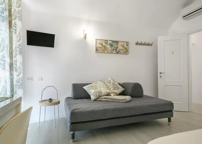 Oda ve Kahvaltı White Candia 4*