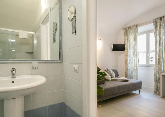 White Candia Bed & Breakfast Rome