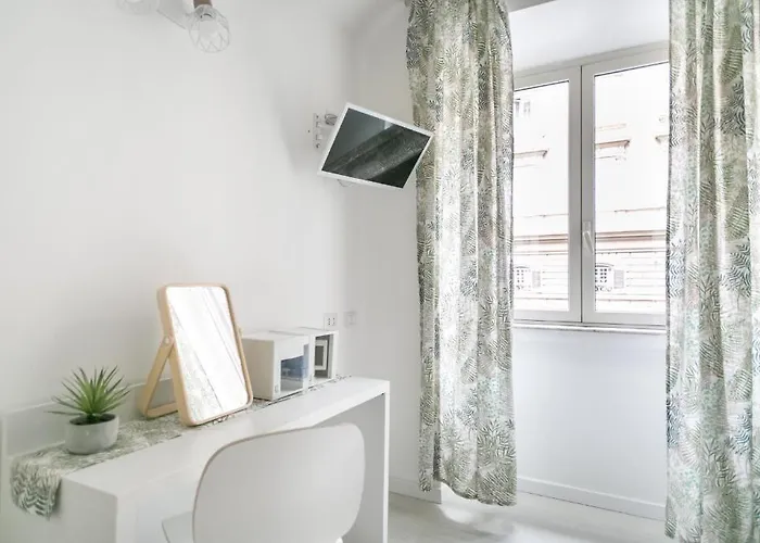 White Candia Bed & Breakfast Rome